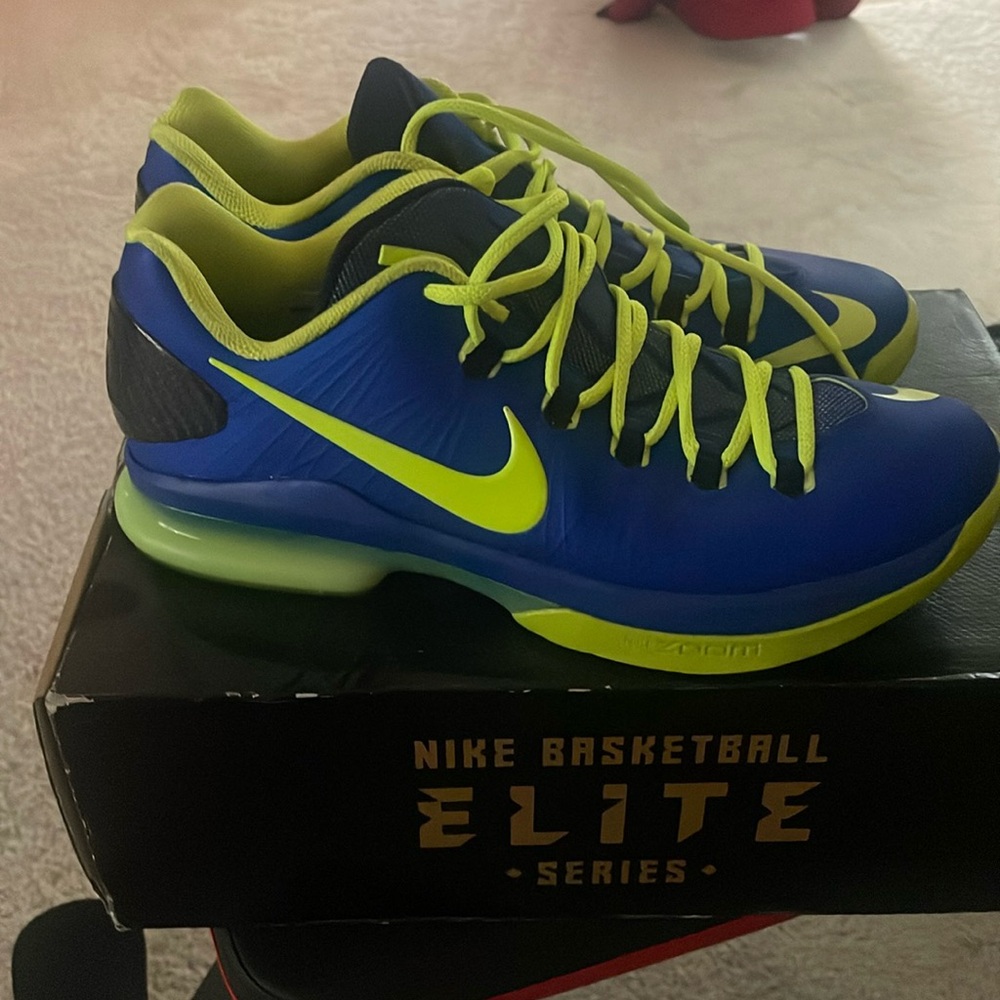 Nike KD 5 elite. Basically new